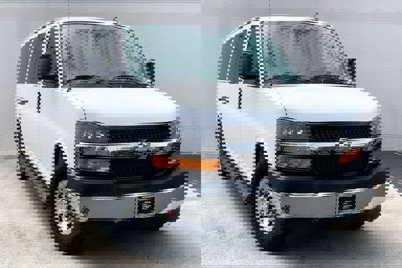 Used 2019 Chevrolet Express 3500 LT w/ LT Preferred Equipment Group image 21