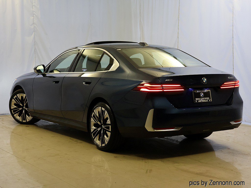 Used 2026 BMW 540i xDrive AWD/4WD image 9