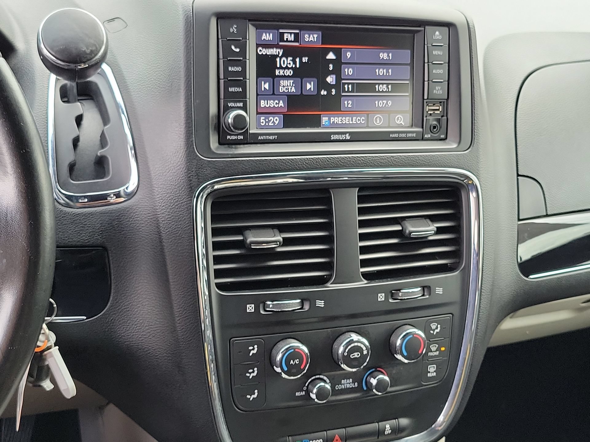 Certified 2020 Dodge Grand Caravan SXT FWD image 13