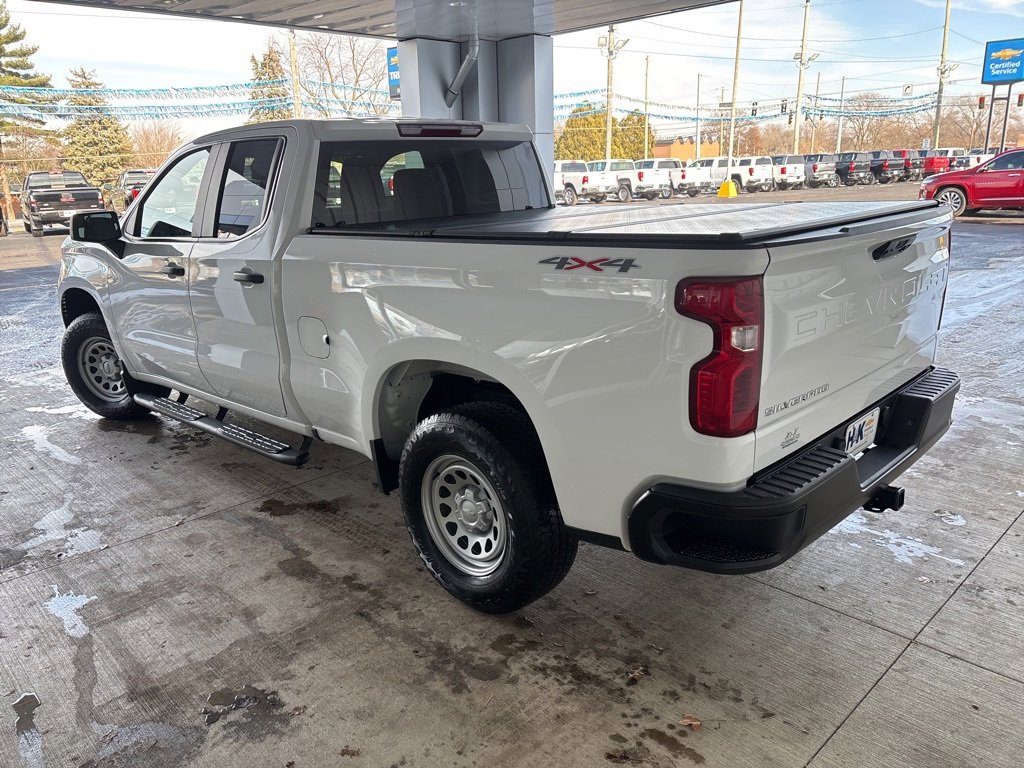 Used 2022 Chevrolet Silverado 1500 W/T w/ WT Value Package image 4