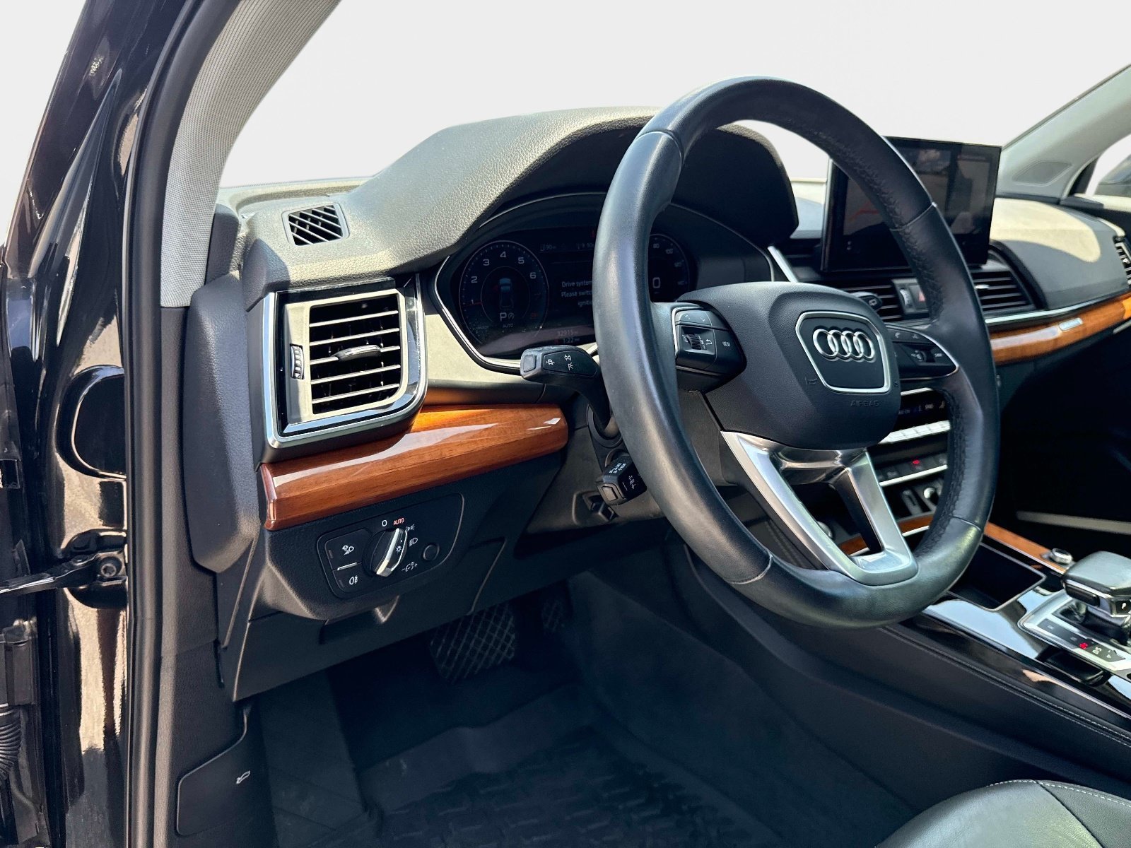 Certified 2023 Audi Q5 2.0T Premium Plus w/ Premium Plus Package AWD/4WD image 19