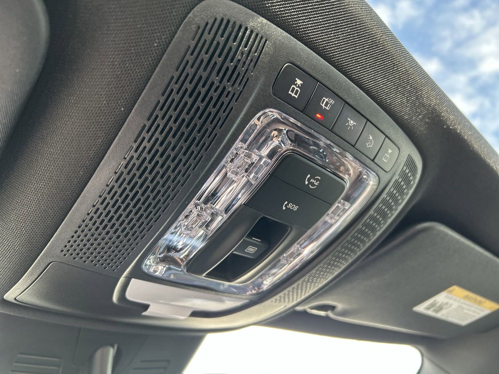 New 2025 Mercedes-Benz GLB 250 4MATIC image 32