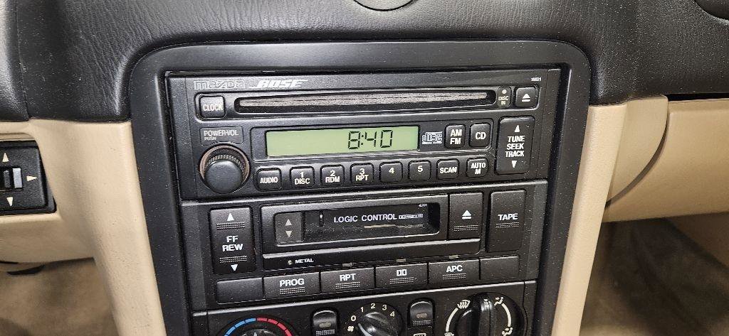 Used 1999 MAZDA MX-5 Miata image 13