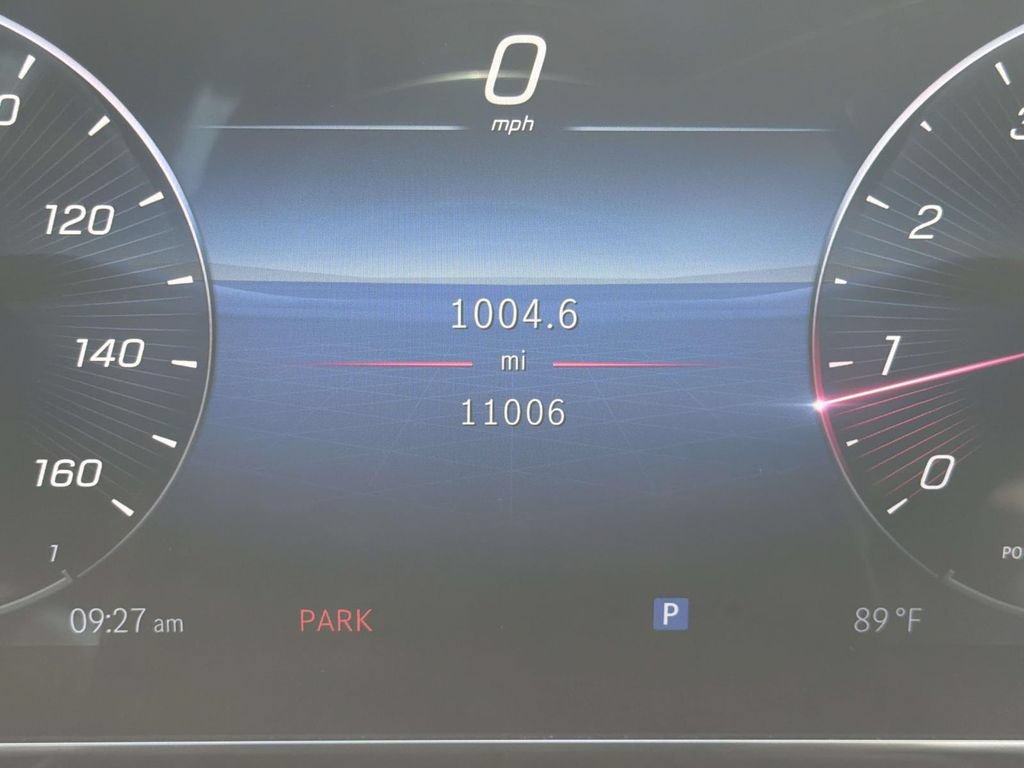 Used 2024 Mercedes-Benz GLC 300 4MATIC image 27
