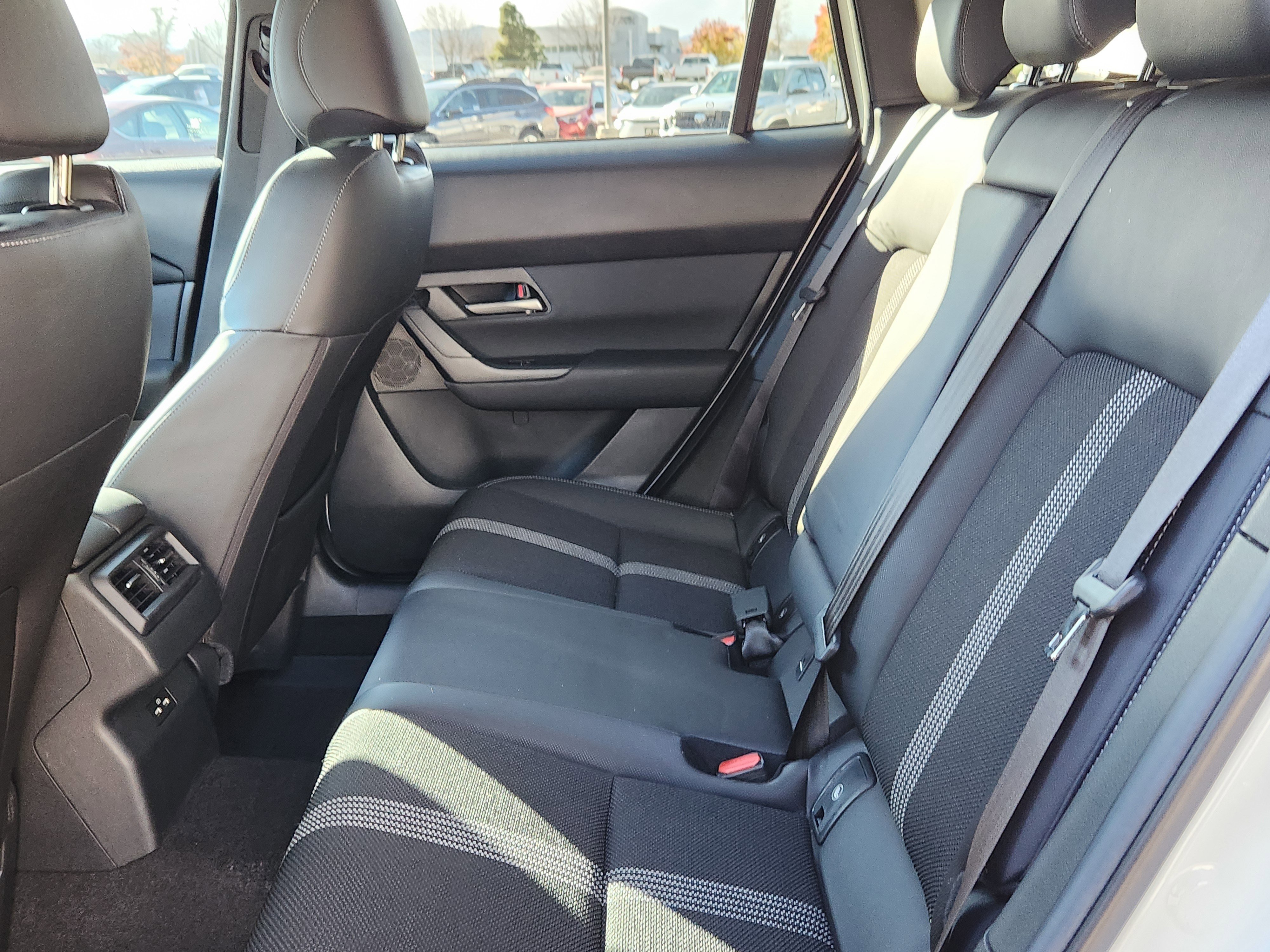 Used 2024 MAZDA CX-50 AWD 2.5 S w/ Weather Package image 11