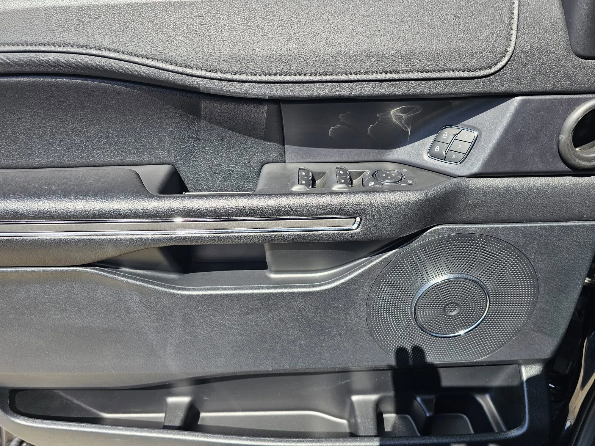 Used 2020 Ford Expedition XLT image 28