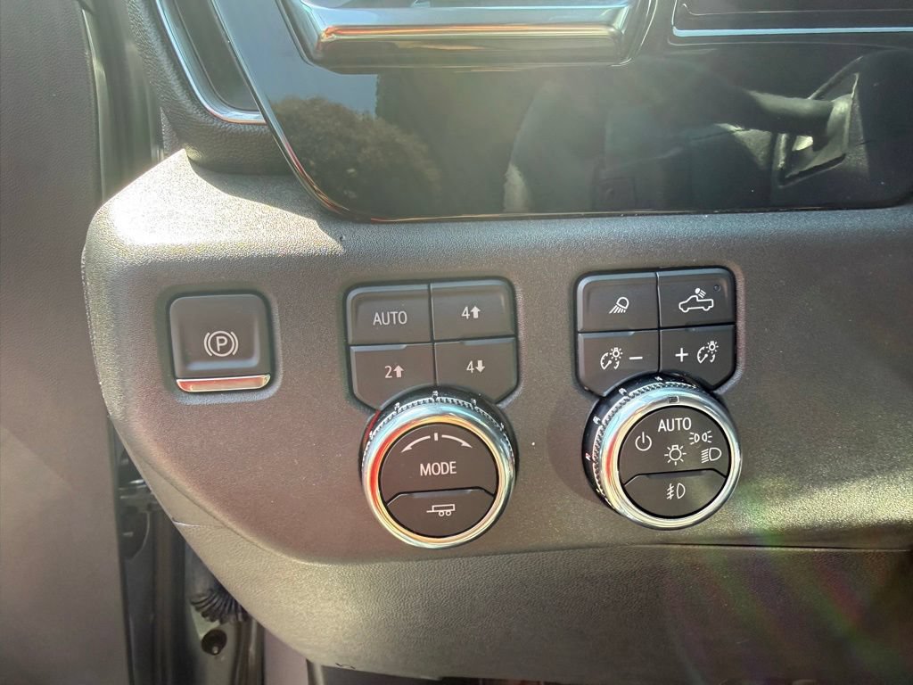 Used 2025 GMC Sierra 1500 SLT w/ SLT Premium Plus Package AWD/4WD image 13