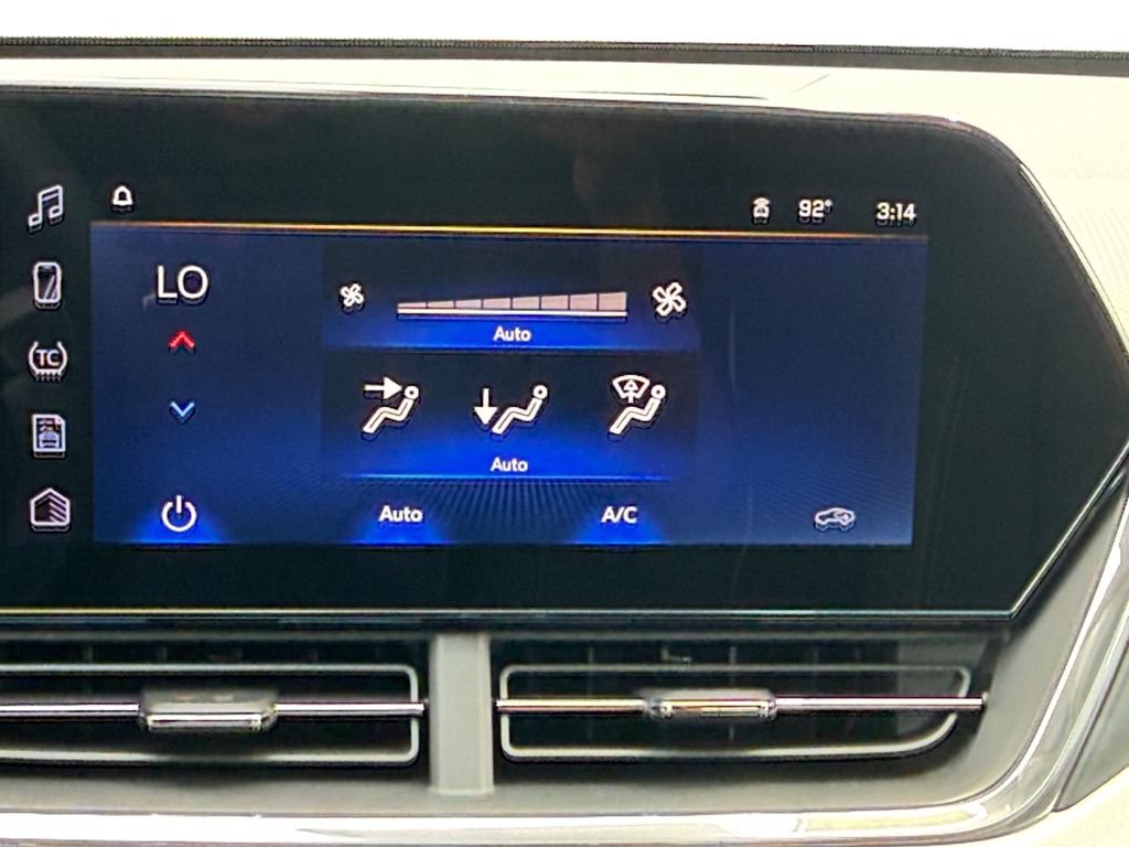 New 2026 Chevrolet Trax LT w/ Sunroof Package FWD image 15