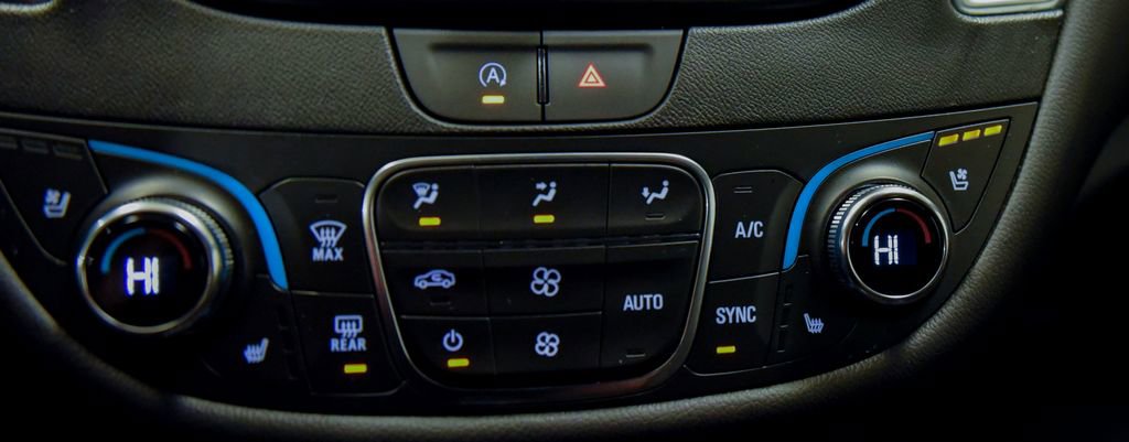 Used 2024 Chevrolet Malibu LT FWD image 25