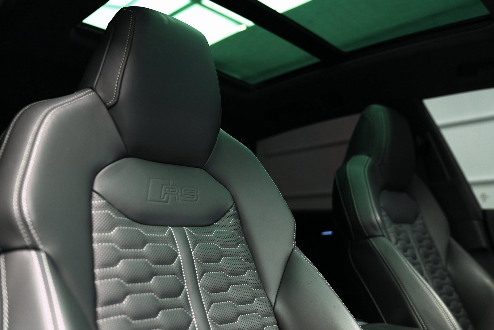 Used 2025 Audi RS Q8 performance image 26
