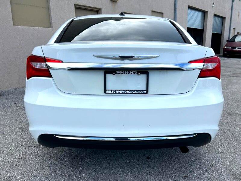 Used 2011 Chrysler 200 Touring image 19