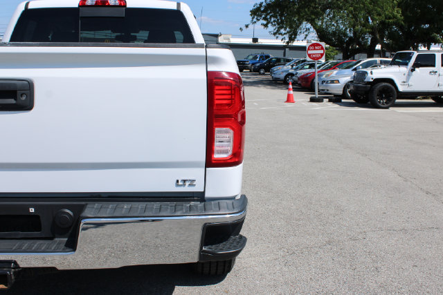 Used 2018 Chevrolet Silverado 1500 LTZ AWD/4WD image 42