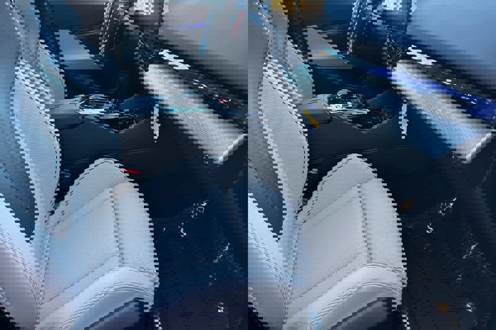 Used 2025 BMW M5 w/ Carbon Package image 16