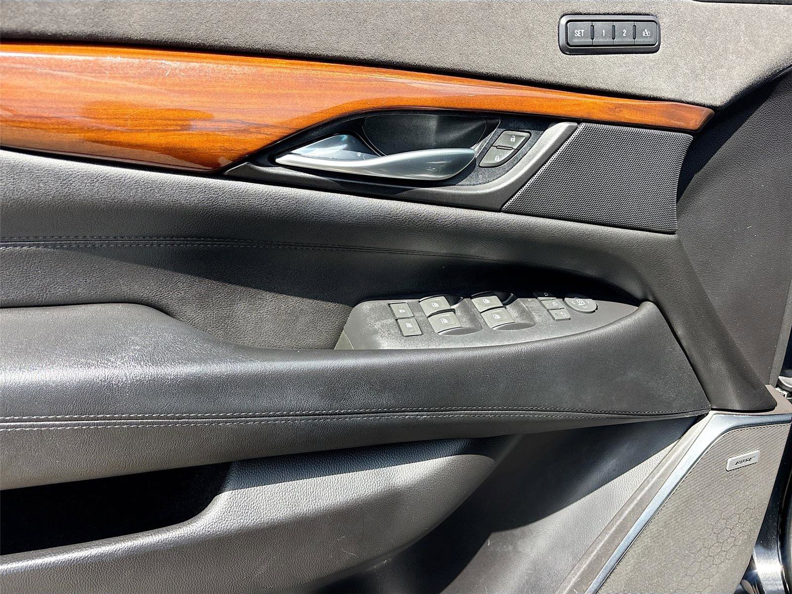 Used 2018 Cadillac Escalade 2WD image 18