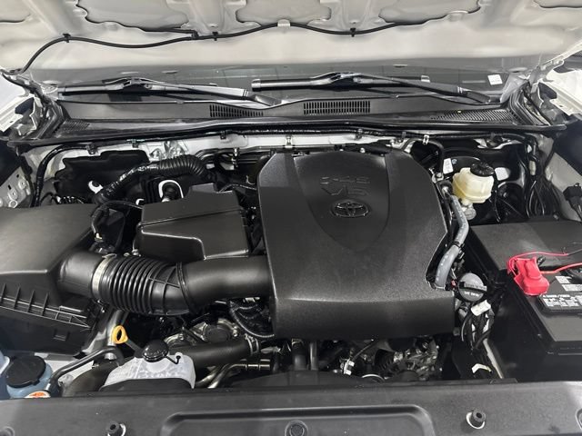 Used 2023 Toyota Tacoma SR5 w/ Technology Package AWD/4WD image 39