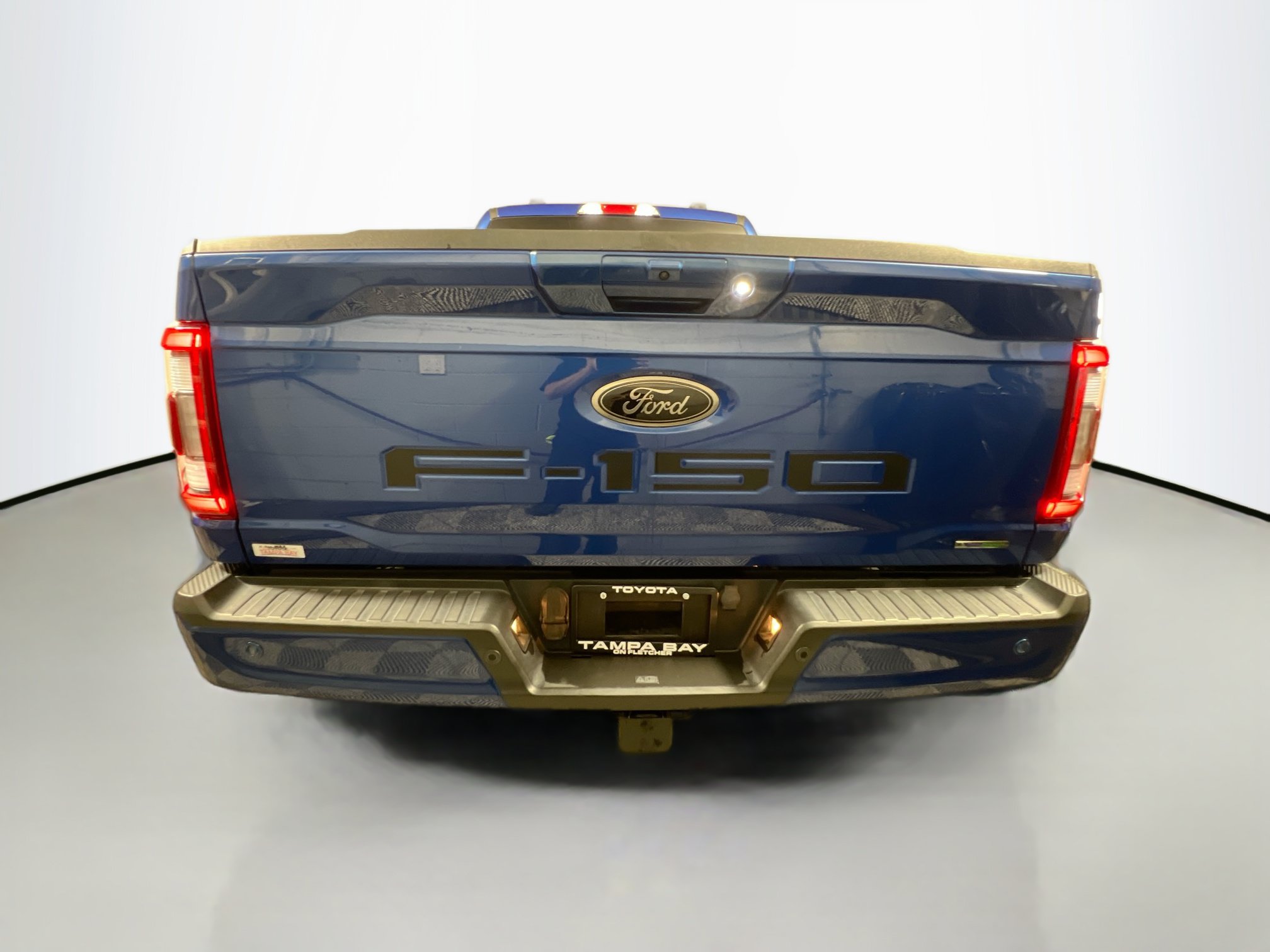 Used 2022 Ford F150 Lariat w/ Equipment Group 502A High AWD/4WD image 6