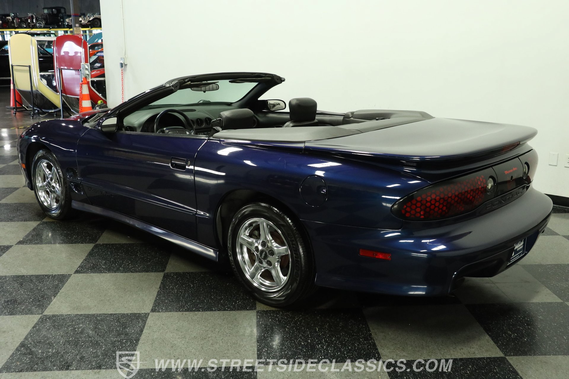 Used 2001 Pontiac Firebird Trans Am RWD image 7