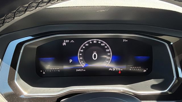 Used 2023 Volkswagen Jetta SE w/ Panoramic Sunroof Package FWD image 13