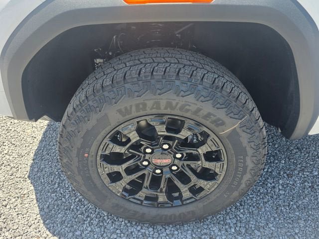 New 2026 GMC Canyon Elevation w/ Convenience Package RWD image 9