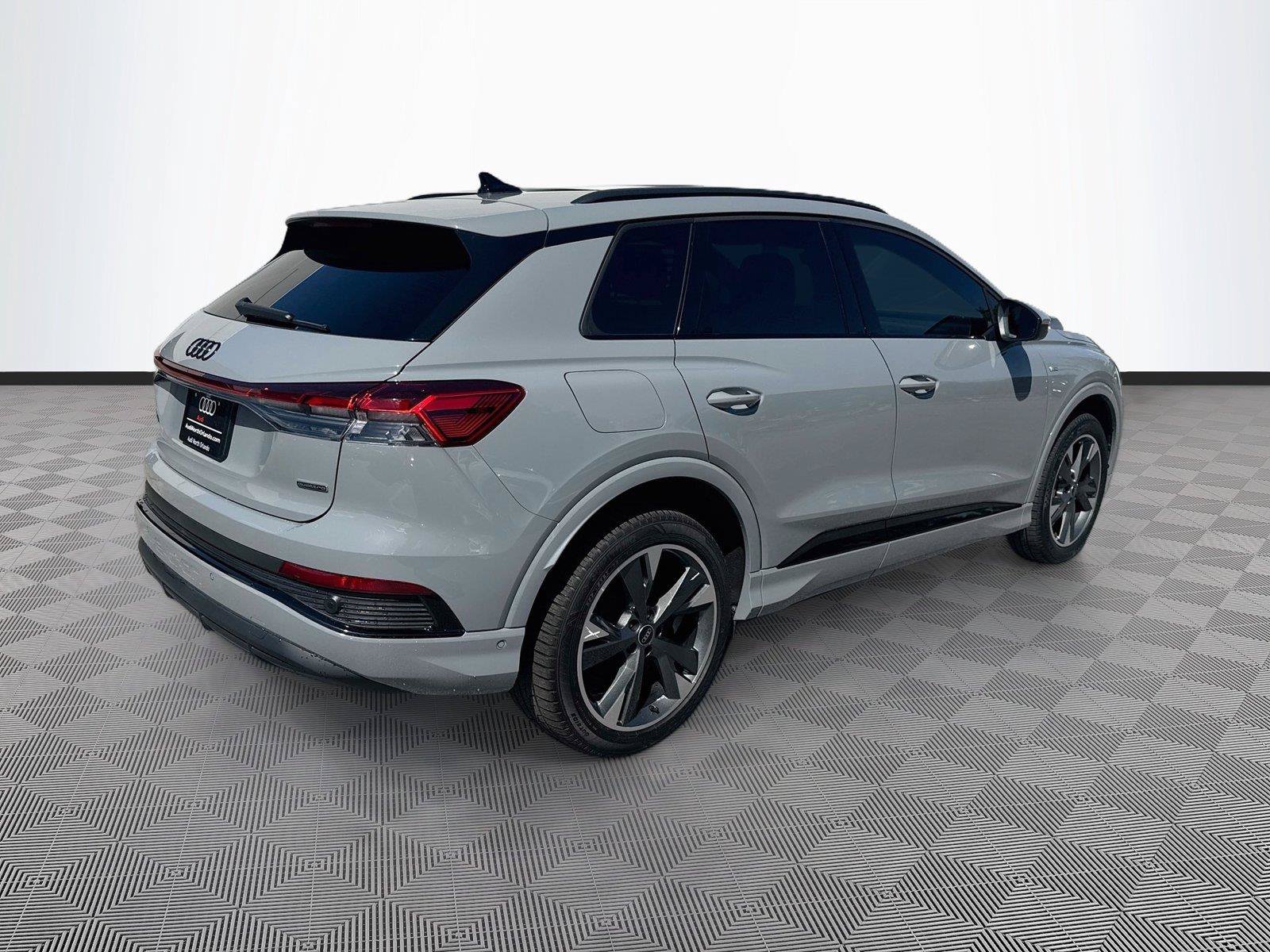 Used 2023 Audi Q4 e-tron Premium Plus w/ Premium Plus AWD/4WD image 7