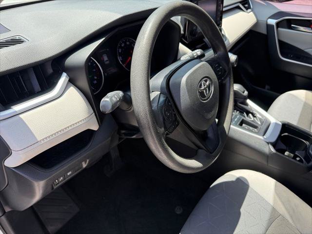 Used 2019 Toyota RAV4 XLE FWD image 28