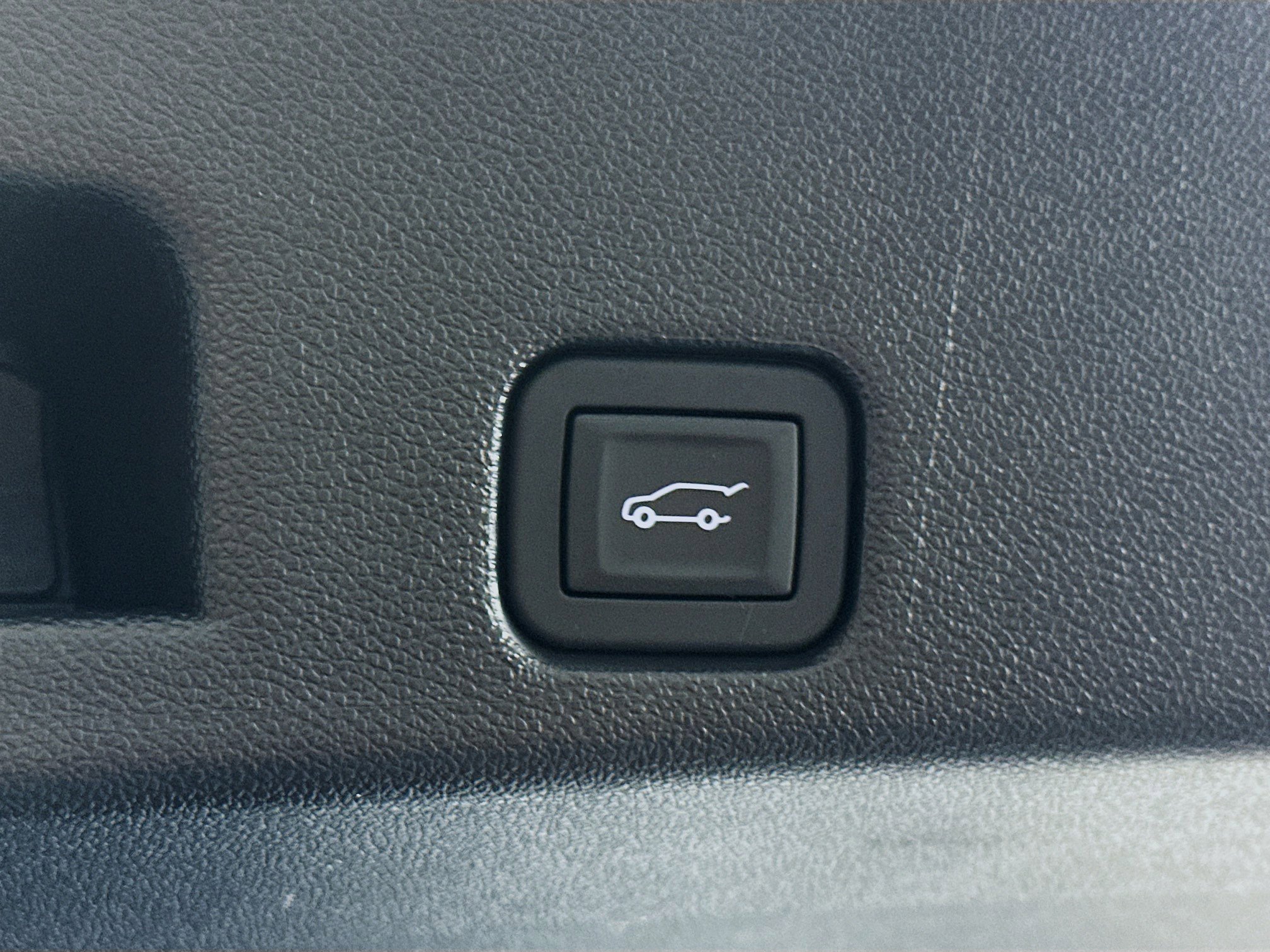 Used 2025 Buick Enclave Preferred FWD image 31