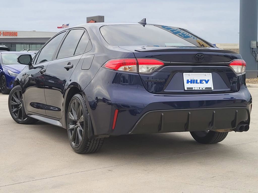 Used 2024 Toyota Corolla SE image 3