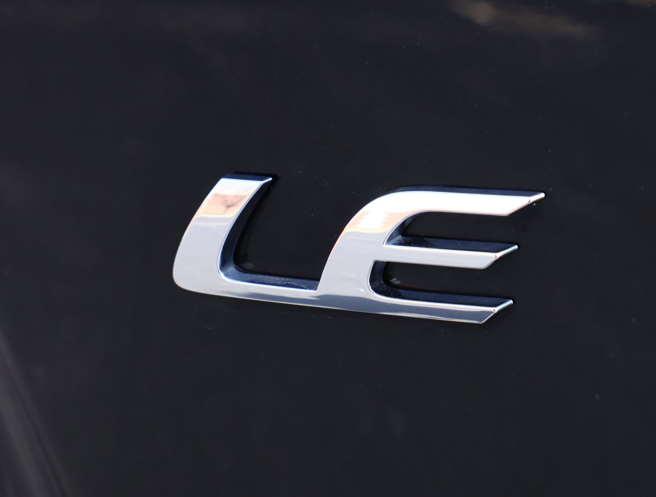 Used 2024 Toyota Corolla LE FWD image 6