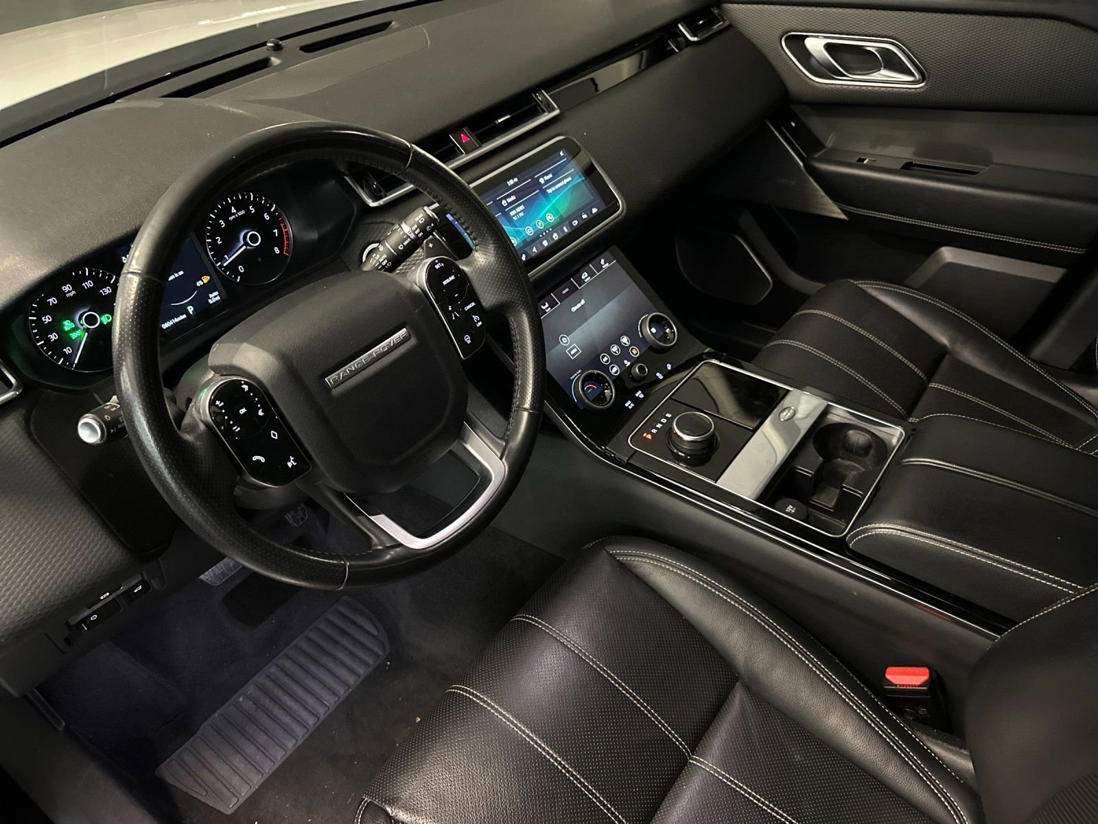 Used 2020 Land Rover Range Rover Velar S image 11