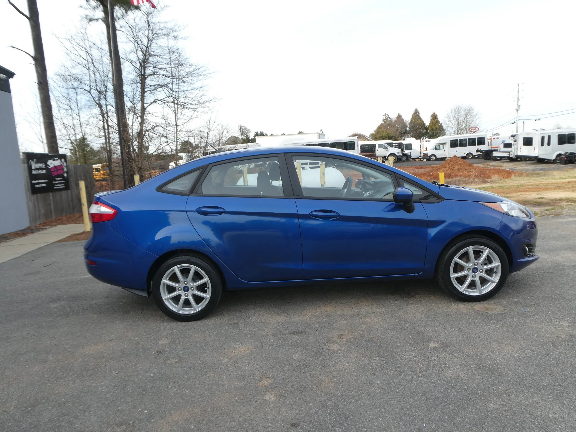 Used 2019 Ford Fiesta SE w/ Equipment Group 201A image 4