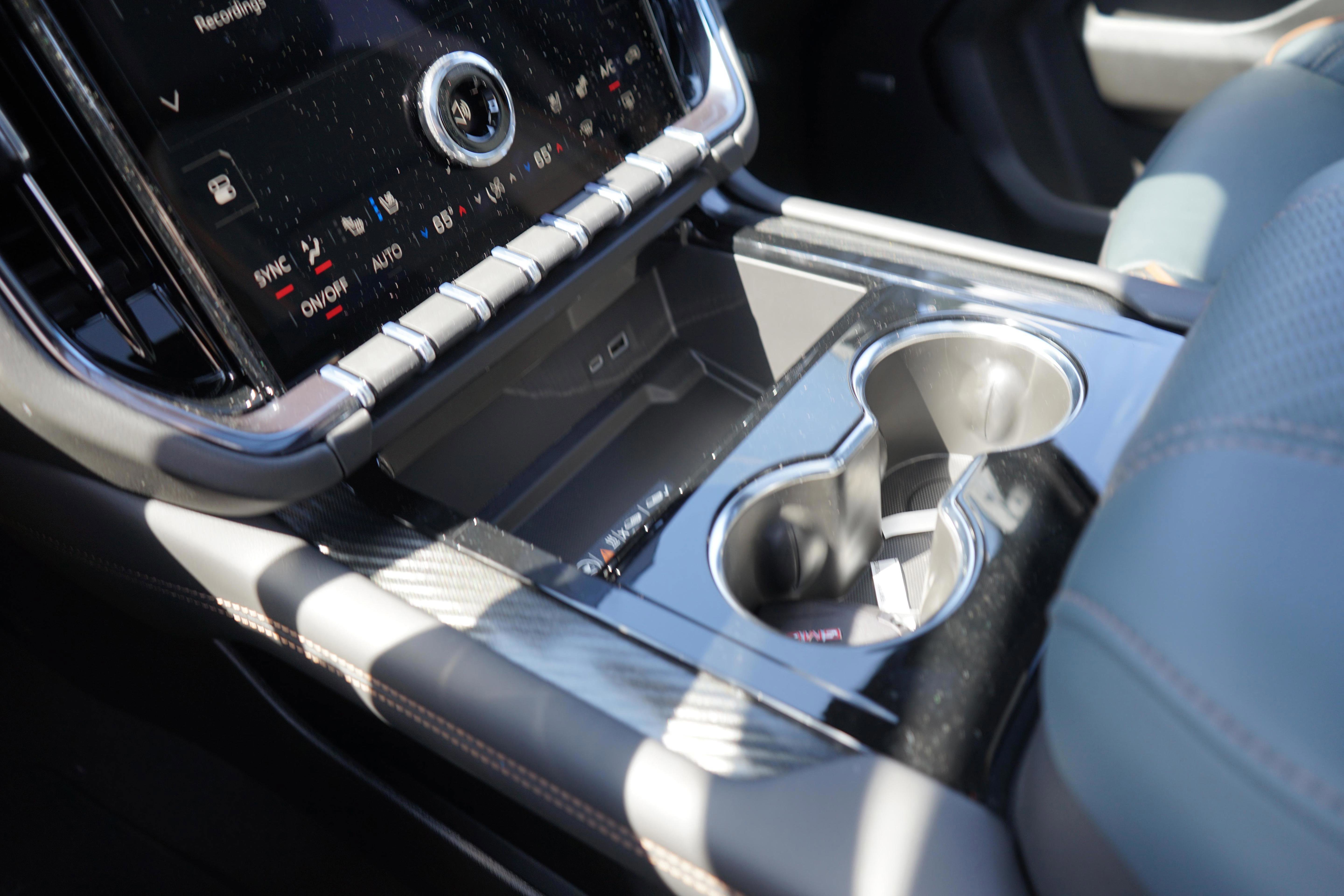 New 2026 GMC Yukon AT4 image 17