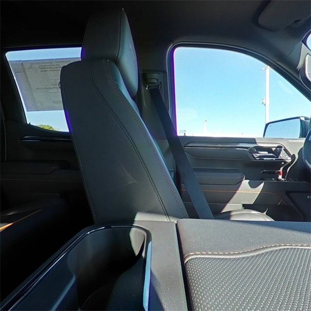 Used 2025 GMC Sierra 1500 AT4 w/ Technology Package image 29