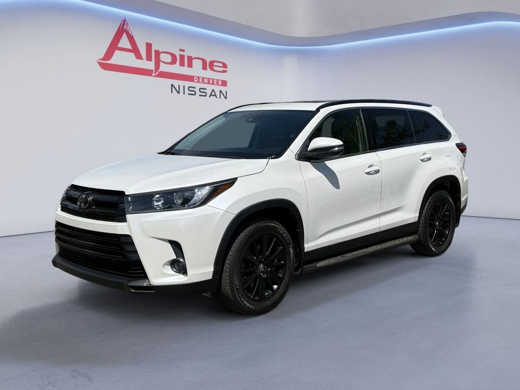 Used 2019 Toyota Highlander SE