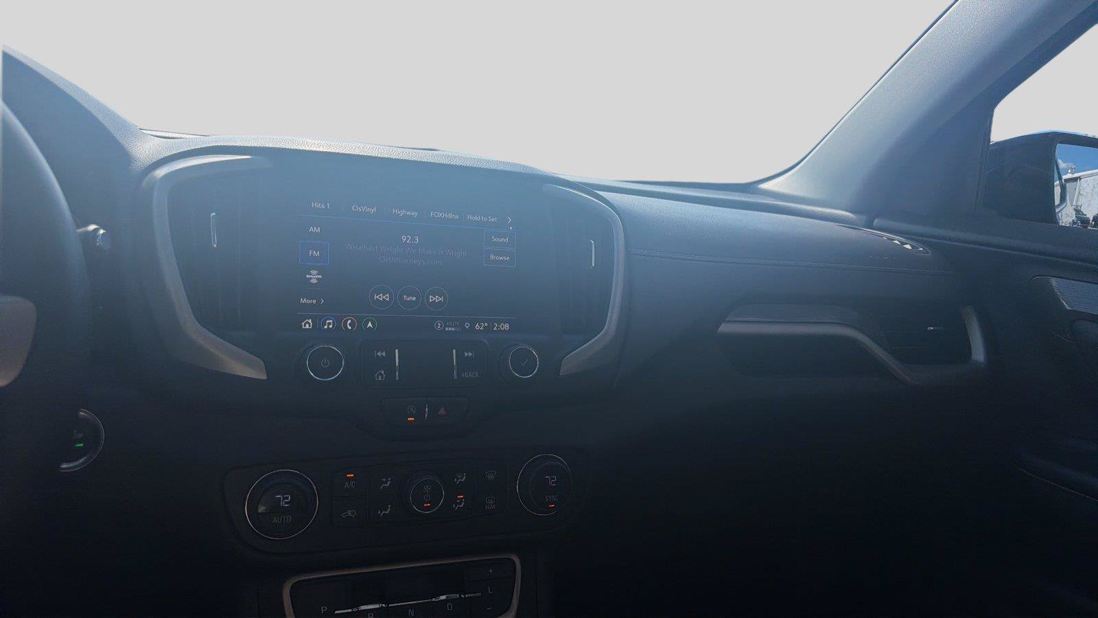 Used 2024 GMC Terrain Denali AWD/4WD image 11