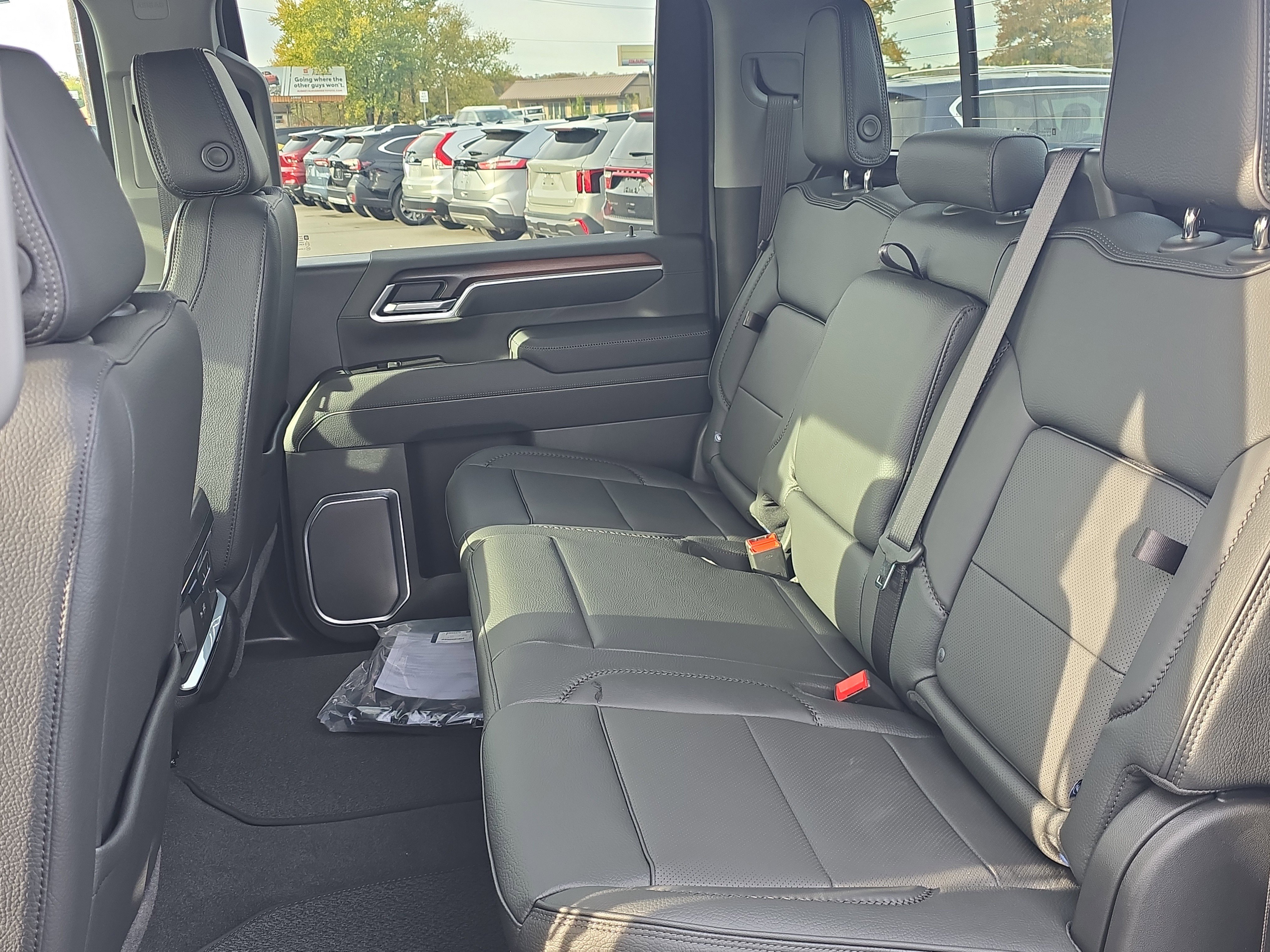 New 2026 GMC Sierra 2500 Denali w/ Denali Reserve Package image 12