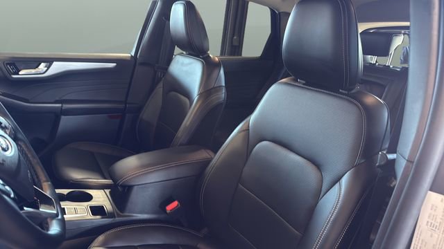 Used 2025 Ford Escape Platinum image 16