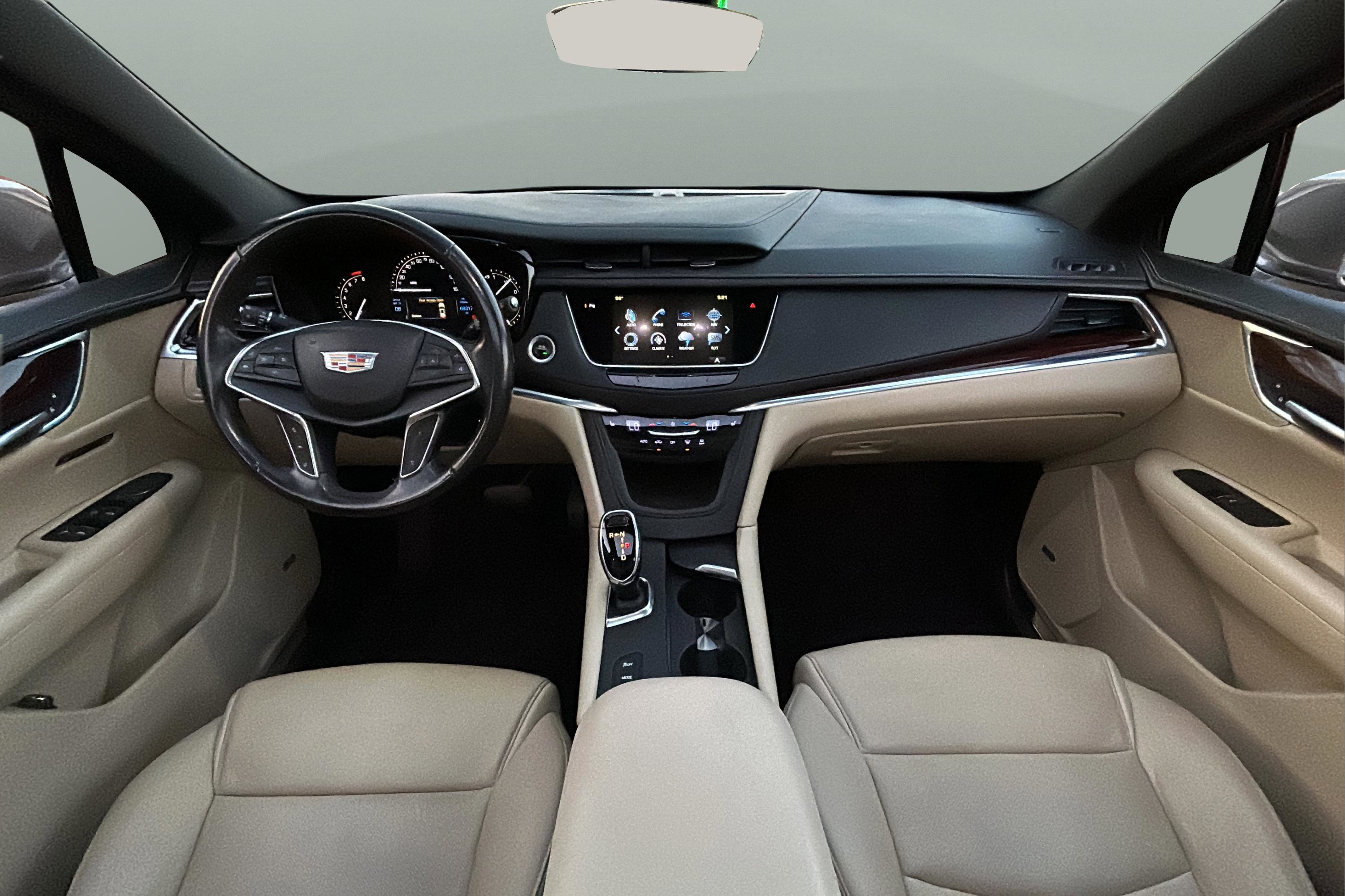 Used 2018 Cadillac XT5 Luxury w/ Driver Awareness Package image 35