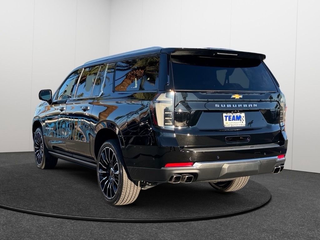New 2025 Chevrolet Suburban High Country image 4