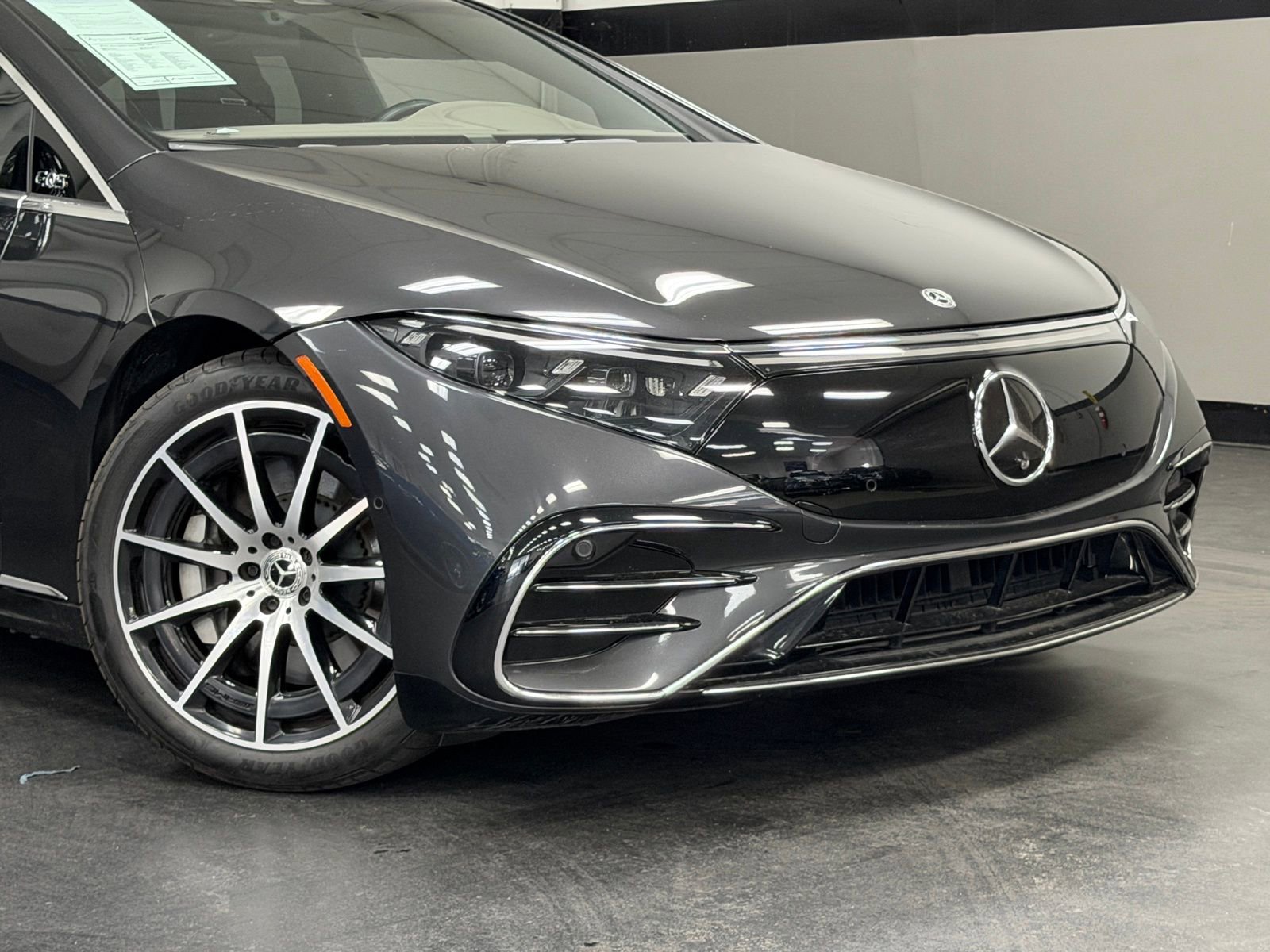 Certified 2023 Mercedes-Benz EQS 580 4MATIC Sedan image 3