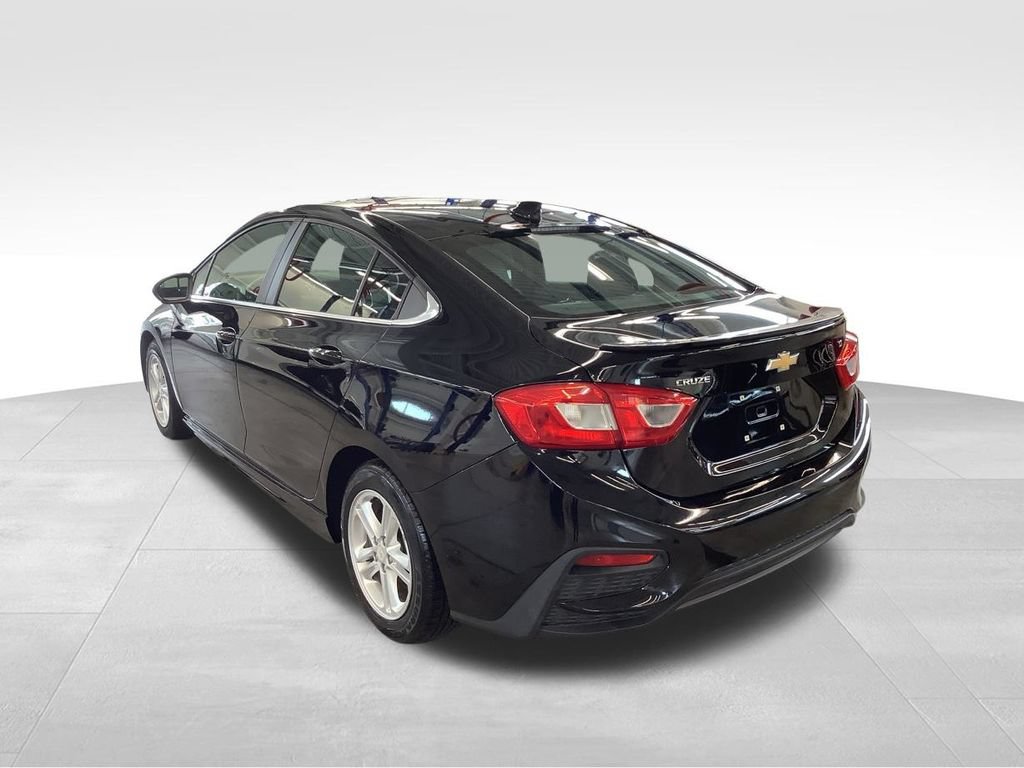 Used 2016 Chevrolet Cruze LT w/ Sun And Sound Package FWD image 3