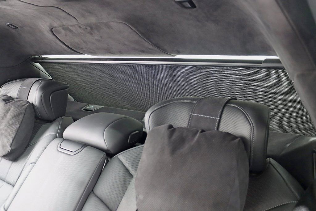 Used 2023 BMW 760i xDrive image 36