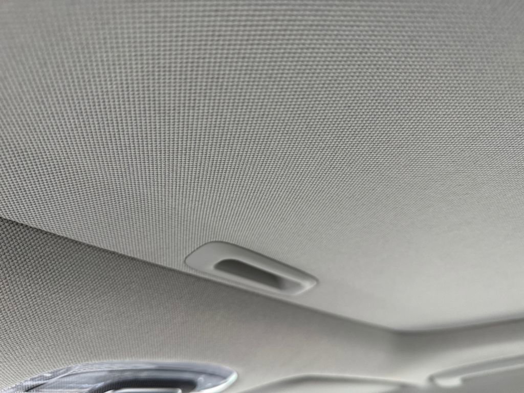 Used 2025 Hyundai Elantra Limited image 24