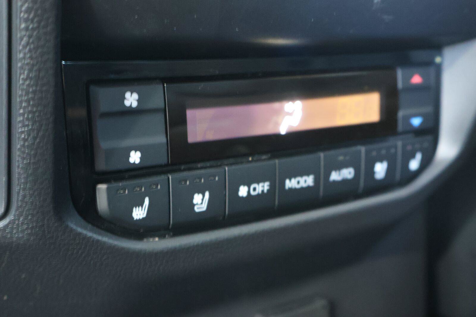 Used 2025 Toyota Sequoia Platinum AWD/4WD image 22