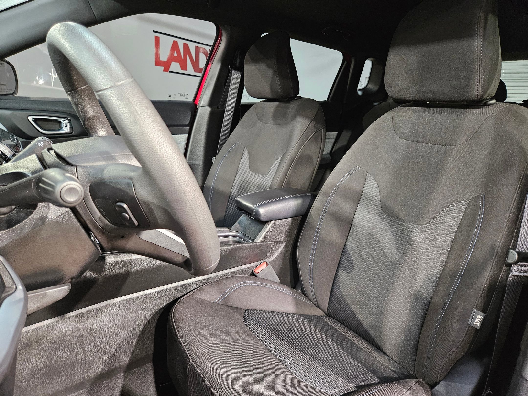 Used 2025 Jeep Compass Sport image 23