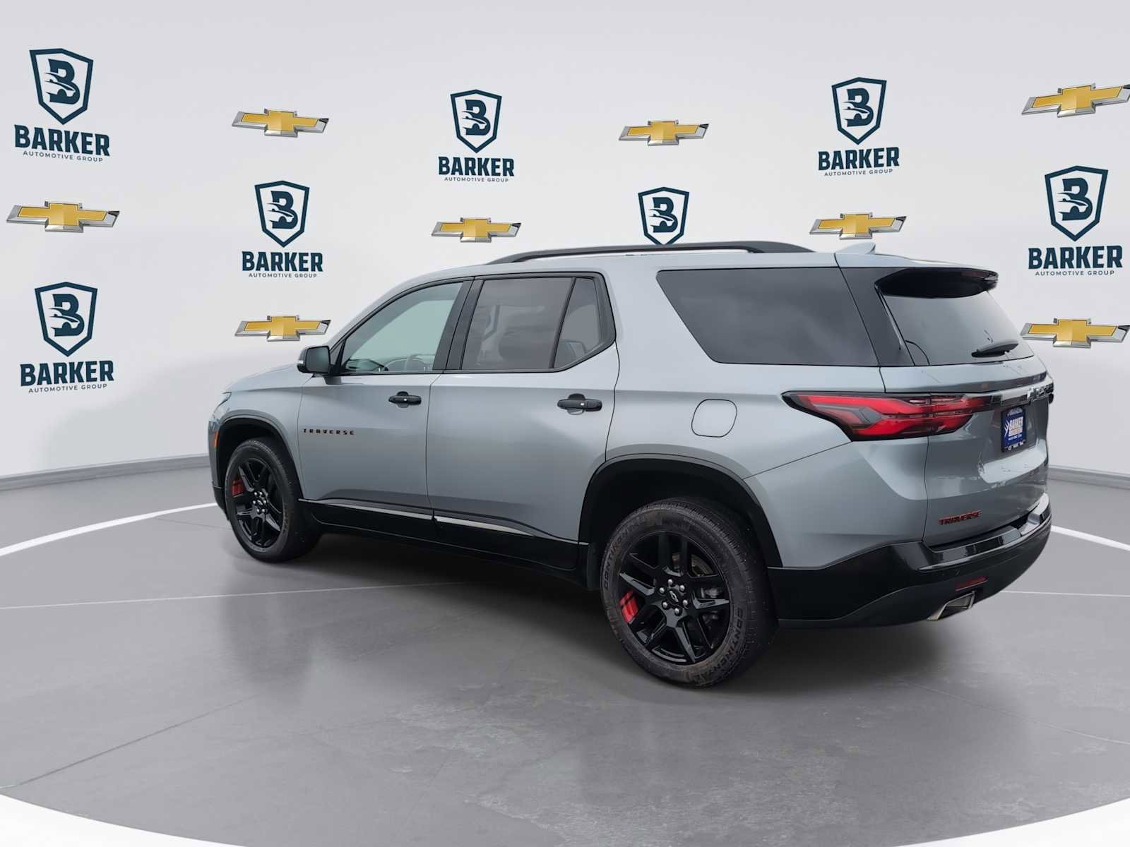 Used 2023 Chevrolet Traverse Premier w/ Redline Edition AWD/4WD image 6