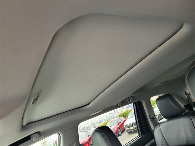 Used 2019 Toyota Highlander XLE image 21