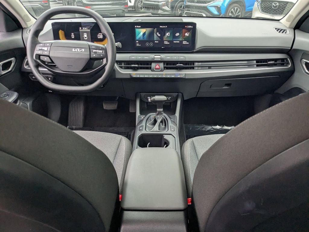 Used 2025 Kia K4 LXS image 27