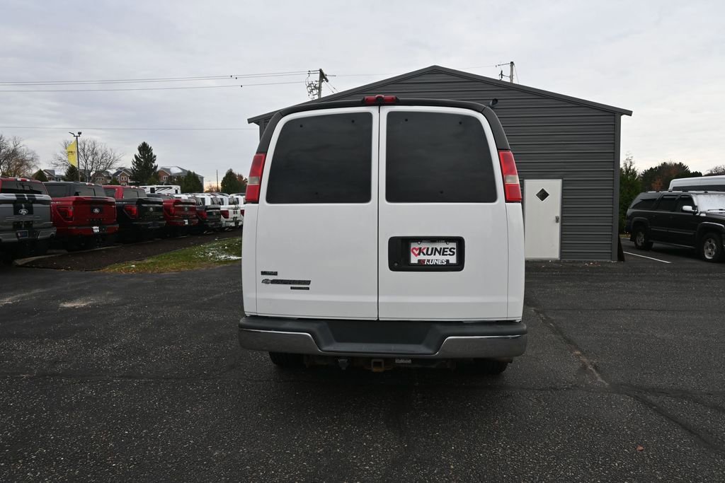 Used 2011 Chevrolet Express 3500 LT w/ LT Preferred Equipment Group RWD image 9