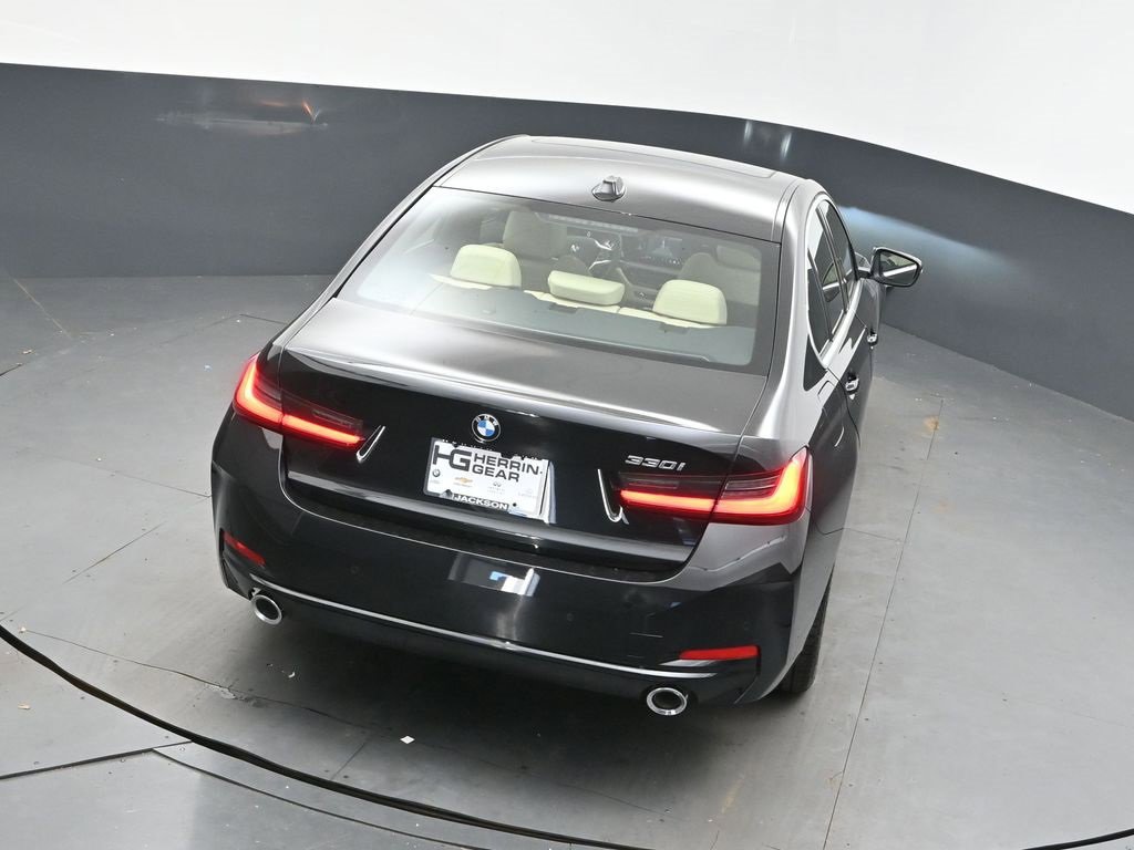 New 2026 BMW 330i Sedan w/ Convenience Package image 15