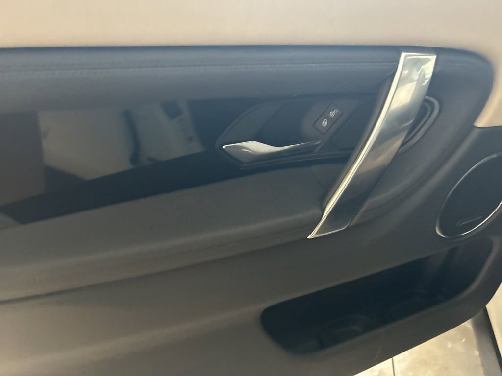 Used 2020 Land Rover Discovery Sport S image 3